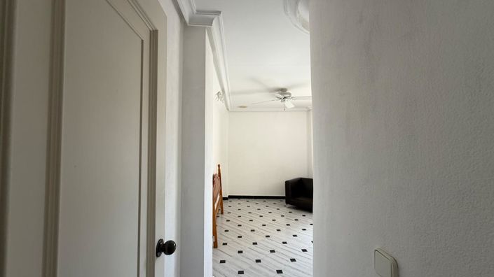 Image No.15-3 Bed Apartment for sale