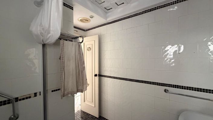 Image No.20-3 Bed Apartment for sale
