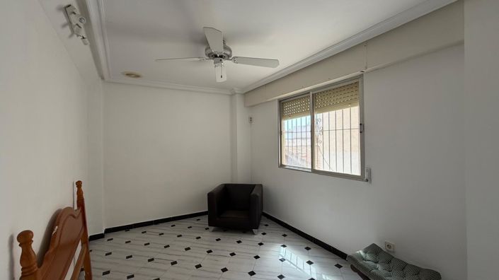 Image No.25-3 Bed Apartment for sale