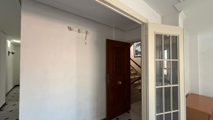 Image No.8-3 Bed Apartment for sale