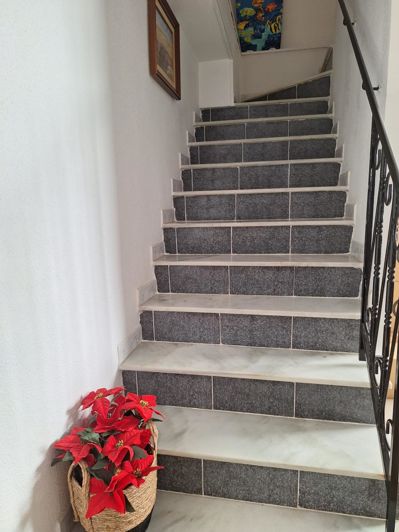 Image No.12-3 Bed Apartment for sale