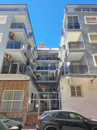Image No.23-3 Bed Apartment for sale