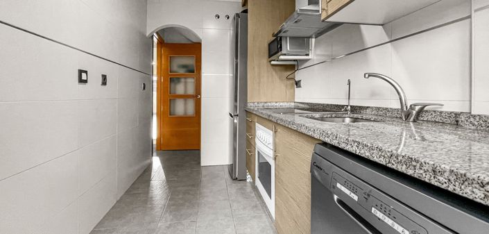 Image No.13-3 Bed House for sale