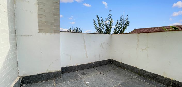 Image No.16-3 Bed House for sale