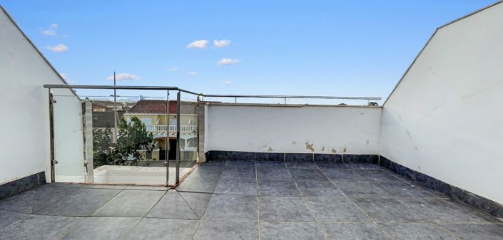 Image No.30-3 Bed House for sale