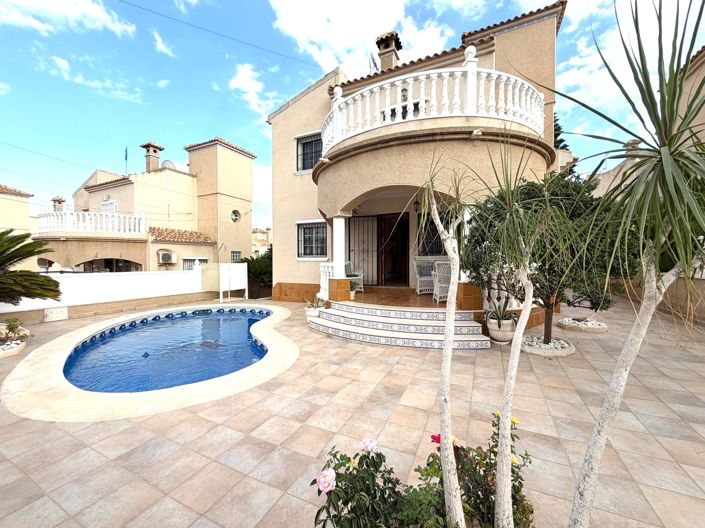 Image No.16-3 Bed House for sale