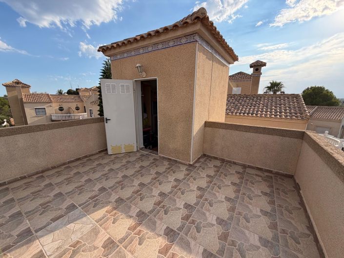 Image No.25-3 Bed House for sale
