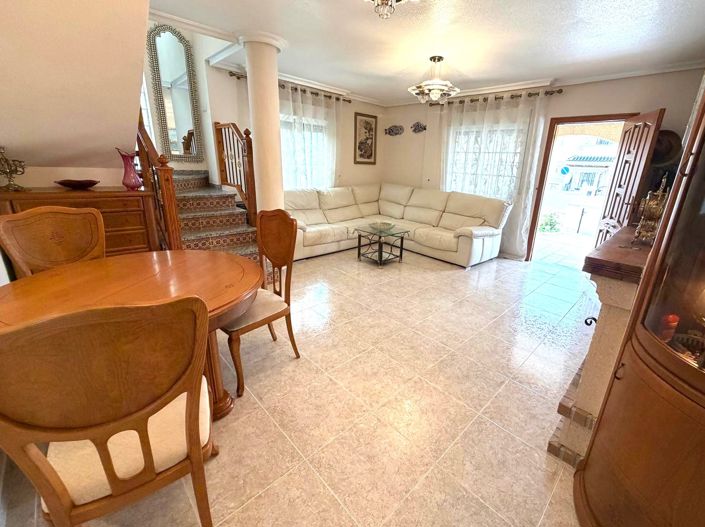 Image No.4-3 Bed House for sale