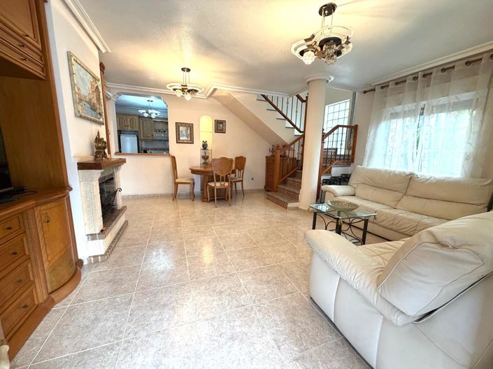 Image No.6-3 Bed House for sale