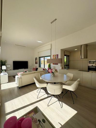 Image No.12-3 Bed House for sale