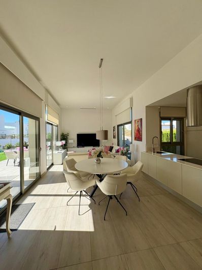 Image No.17-3 Bed House for sale
