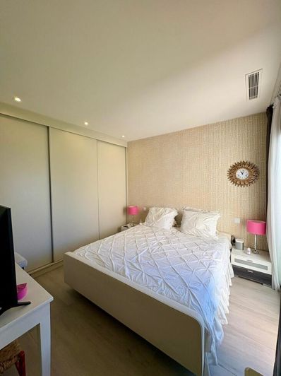 Image No.20-3 Bed House for sale