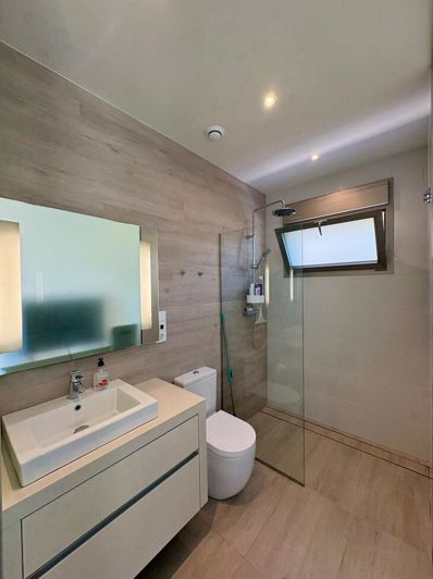 Image No.21-3 Bed House for sale