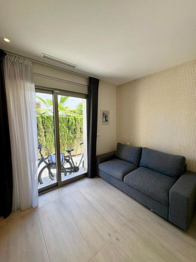 Image No.26-3 Bed House for sale