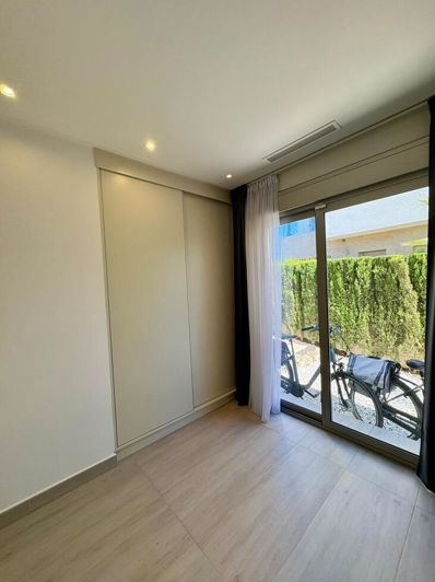 Image No.27-3 Bed House for sale