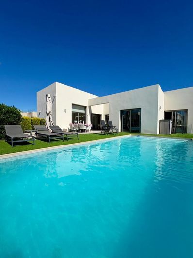 Image No.3-3 Bed House for sale