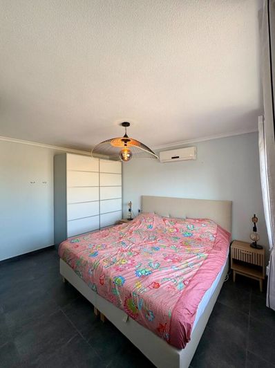 Image No.18-4 Bed House for sale