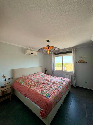Image No.19-4 Bed House for sale