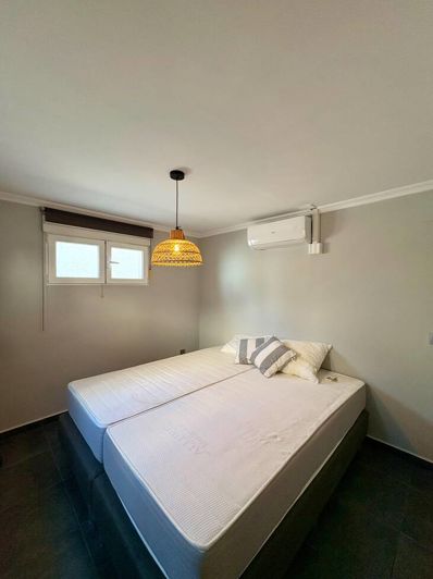 Image No.30-4 Bed House for sale