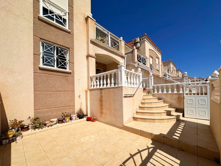 Image No.25-2 Bed House for sale