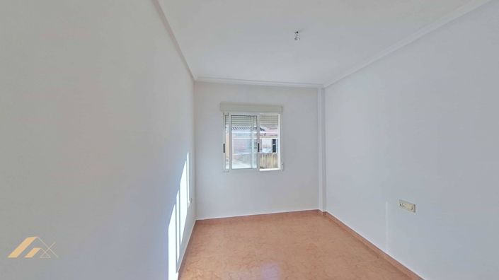 Image No.24-3 Bed Apartment for sale