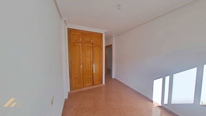 Image No.27-3 Bed Apartment for sale