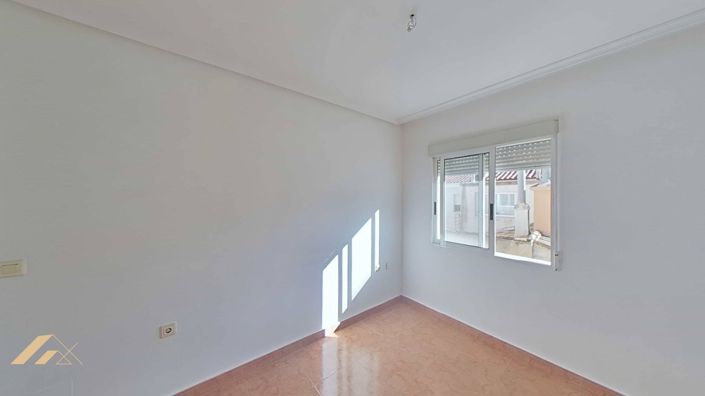Image No.28-3 Bed Apartment for sale