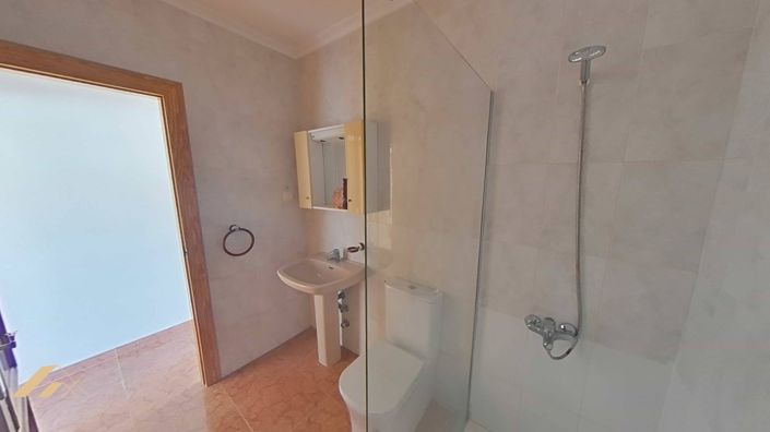 Image No.49-3 Bed Apartment for sale
