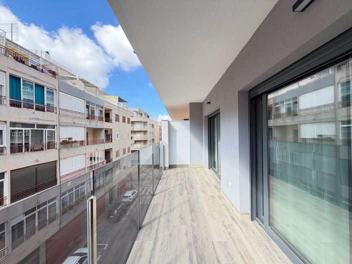 Image No.36-3 Bed Apartment for sale
