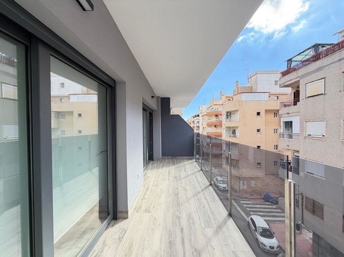 Image No.38-3 Bed Apartment for sale