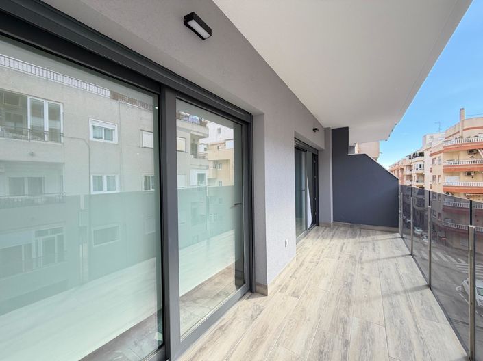Image No.39-3 Bed Apartment for sale