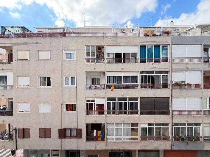Image No.40-3 Bed Apartment for sale