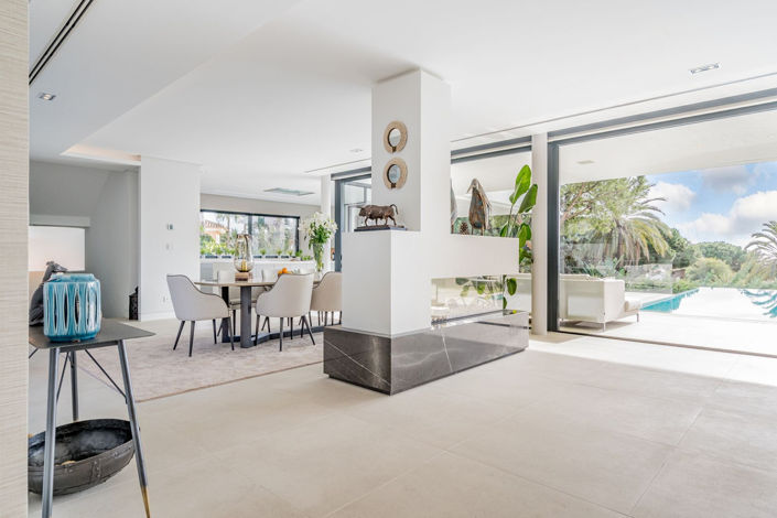 Image No.4-6 Bed House for sale