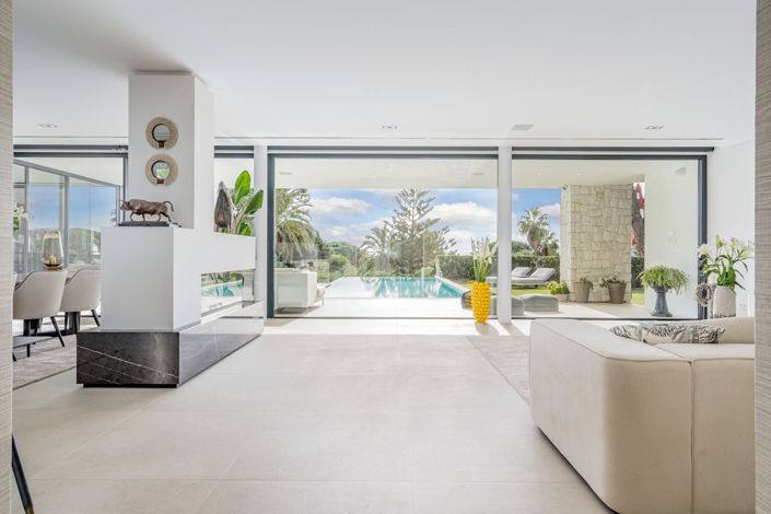 Image No.8-6 Bed House for sale