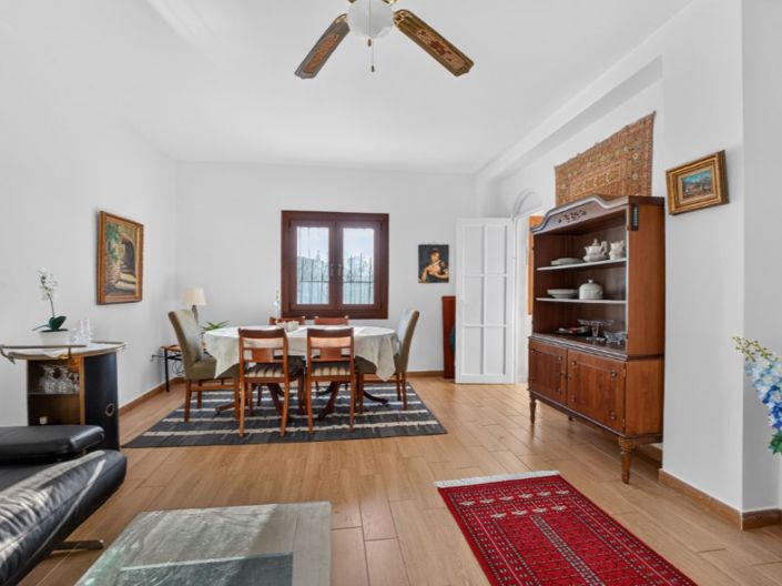 Image No.14-3 Bed House for sale
