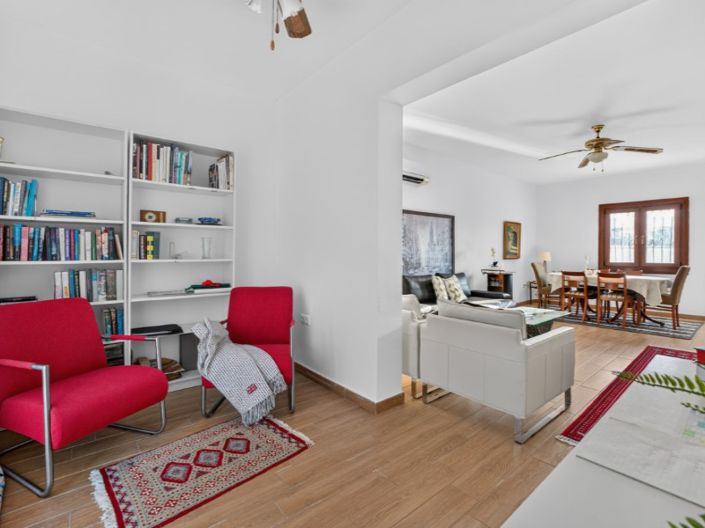 Image No.15-3 Bed House for sale