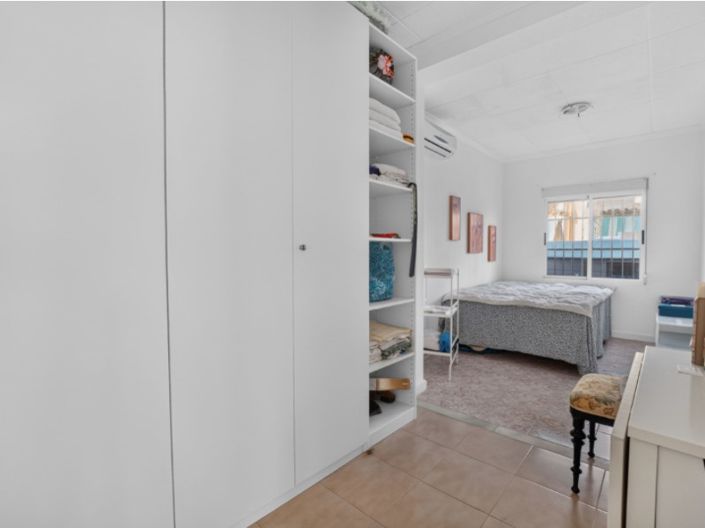 Image No.20-3 Bed House for sale