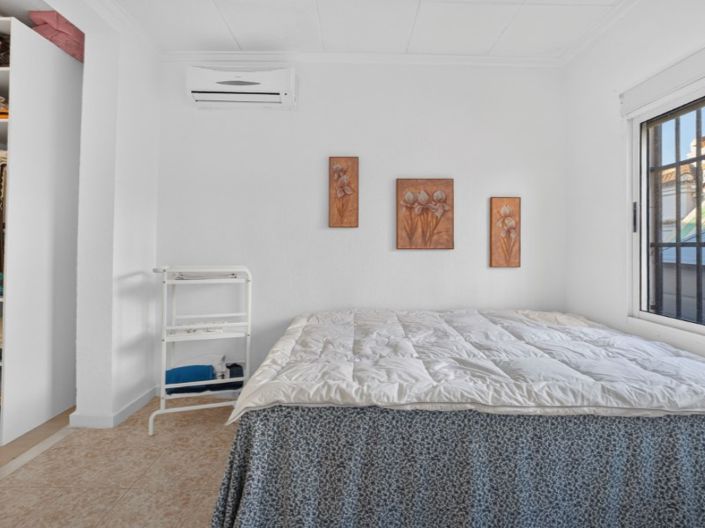 Image No.22-3 Bed House for sale