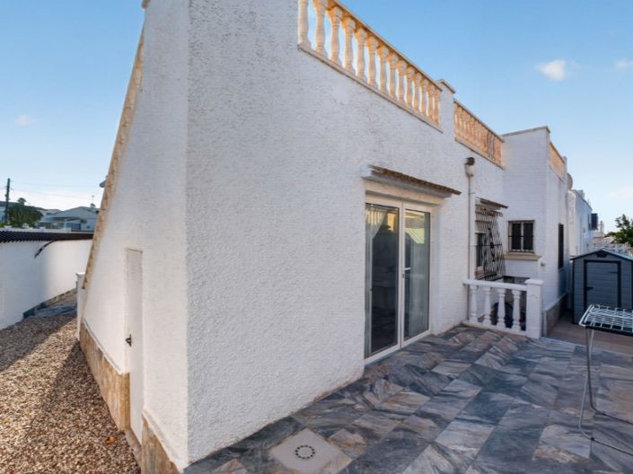 Image No.24-3 Bed House for sale