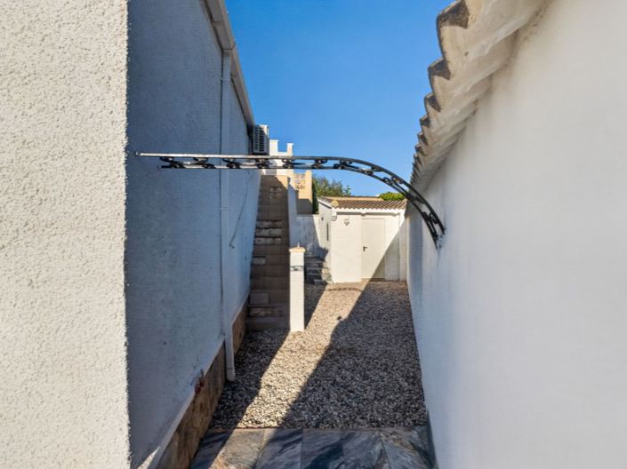 Image No.26-3 Bed House for sale