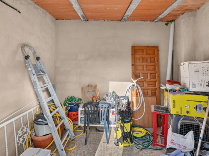 Image No.28-3 Bed House for sale