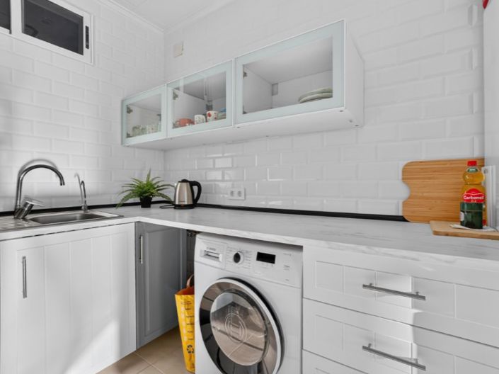 Image No.9-3 Bed House for sale
