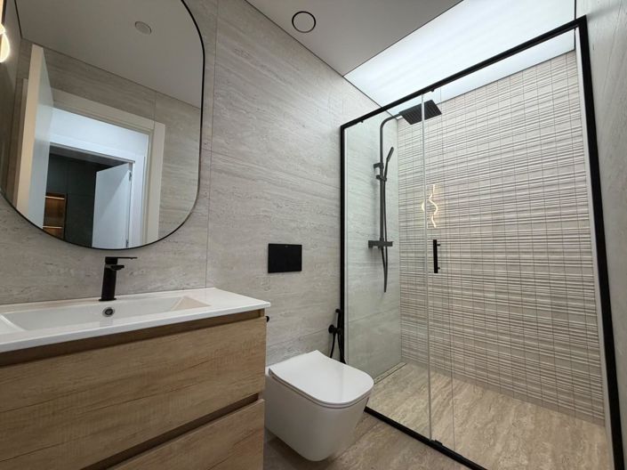 Image No.11-2 Bed House for sale