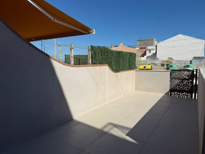 Image No.18-2 Bed House for sale