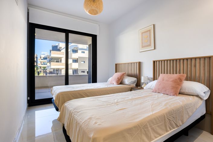 Image No.20-2 Bed Apartment for sale