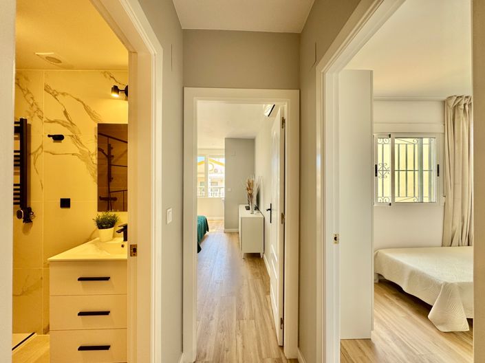Image No.8-3 Bed Townhouse for sale