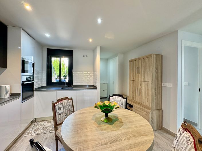 Image No.19-2 Bed Apartment for sale