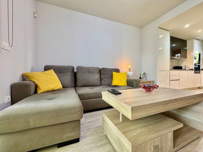 Image No.24-2 Bed Apartment for sale