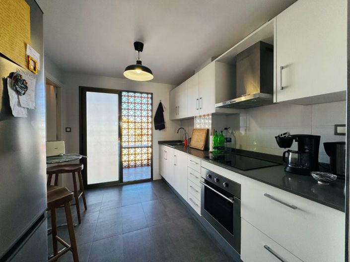 Image No.21-3 Bed Apartment for sale