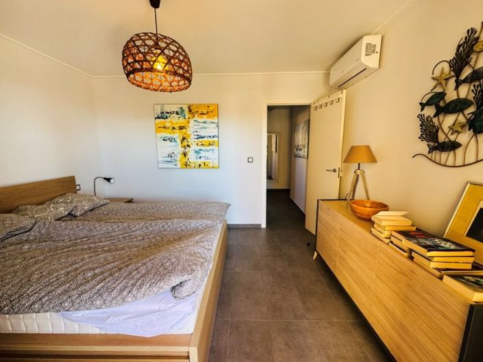 Image No.24-3 Bed Apartment for sale